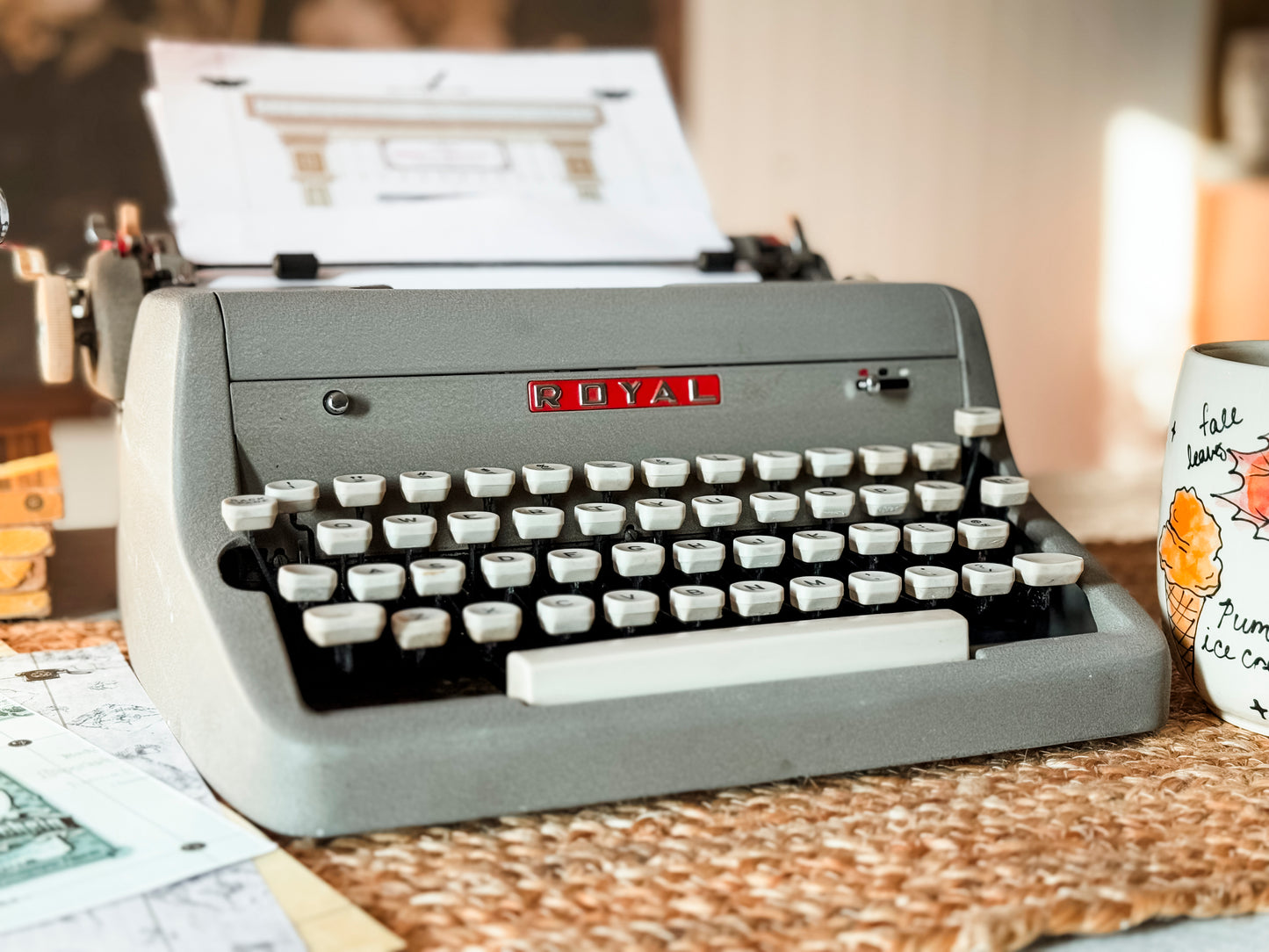 1956 Royal Quiet Deluxe gray crinkle