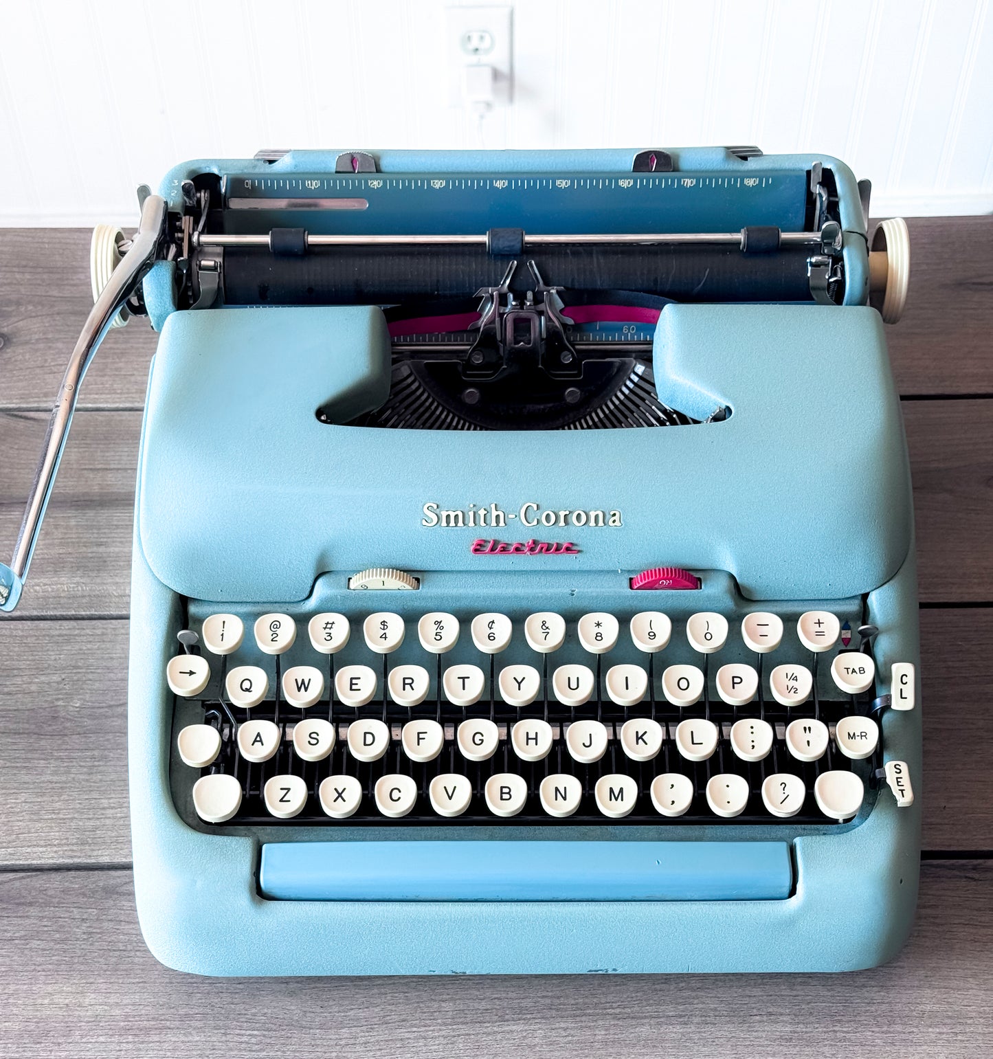 1960 Smith Corona 5TE Portable Electric, Alpine Blue
