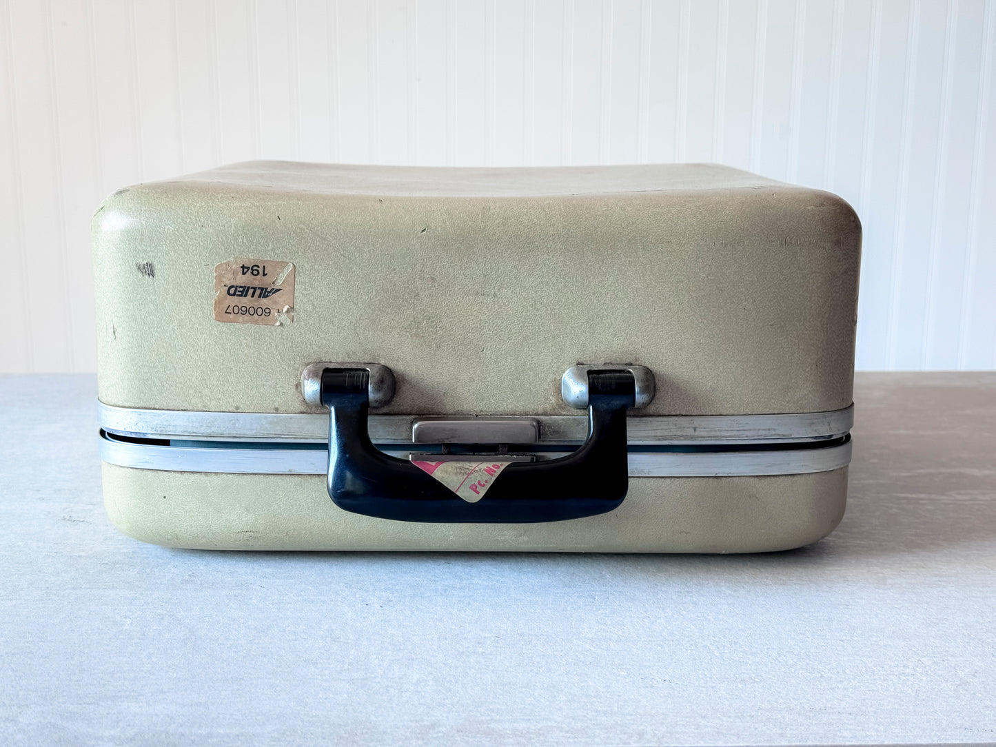 1960 Smith Corona 5TE Portable Electric, Alpine Blue