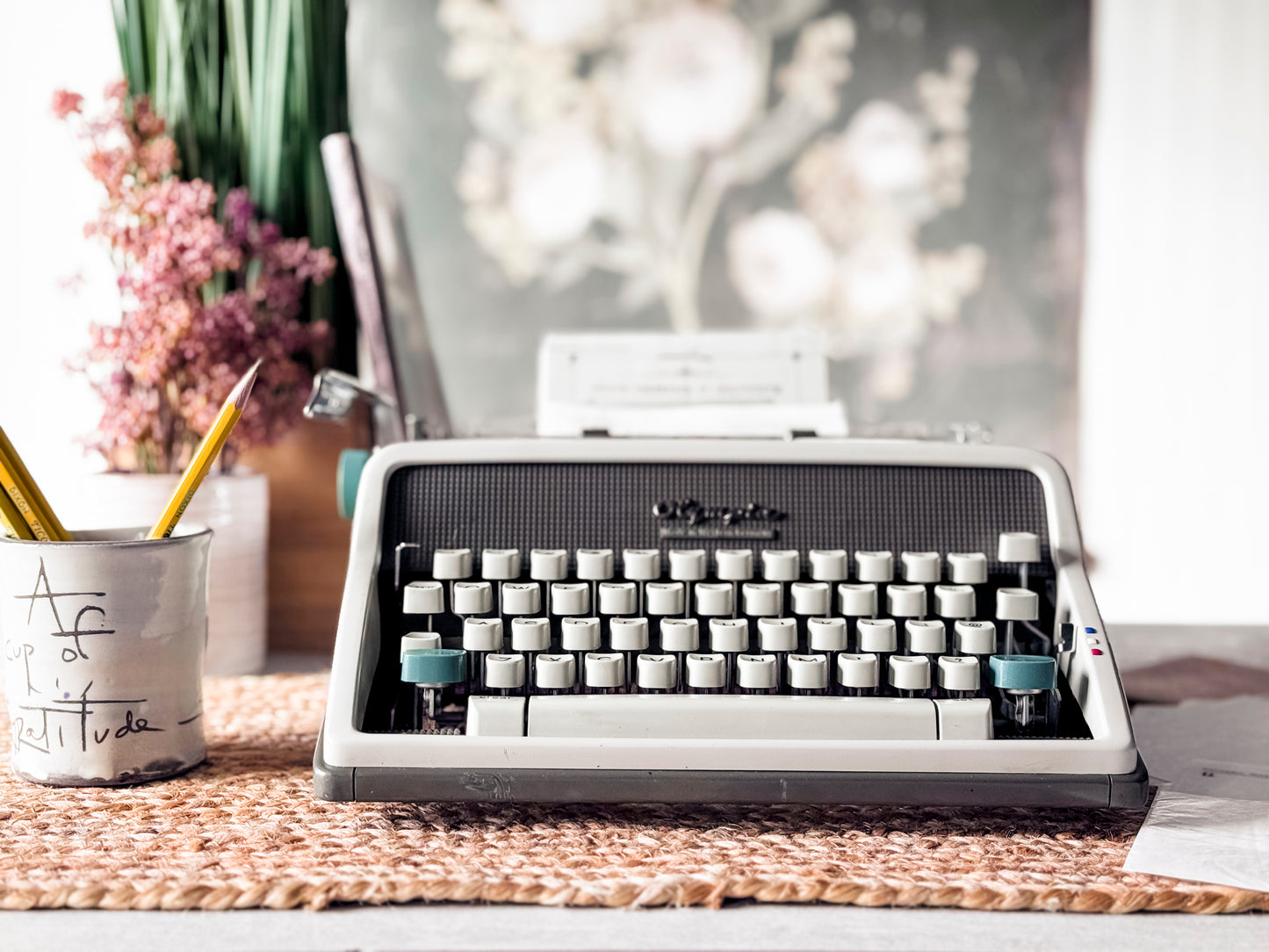 1962 Olympia SM7, white