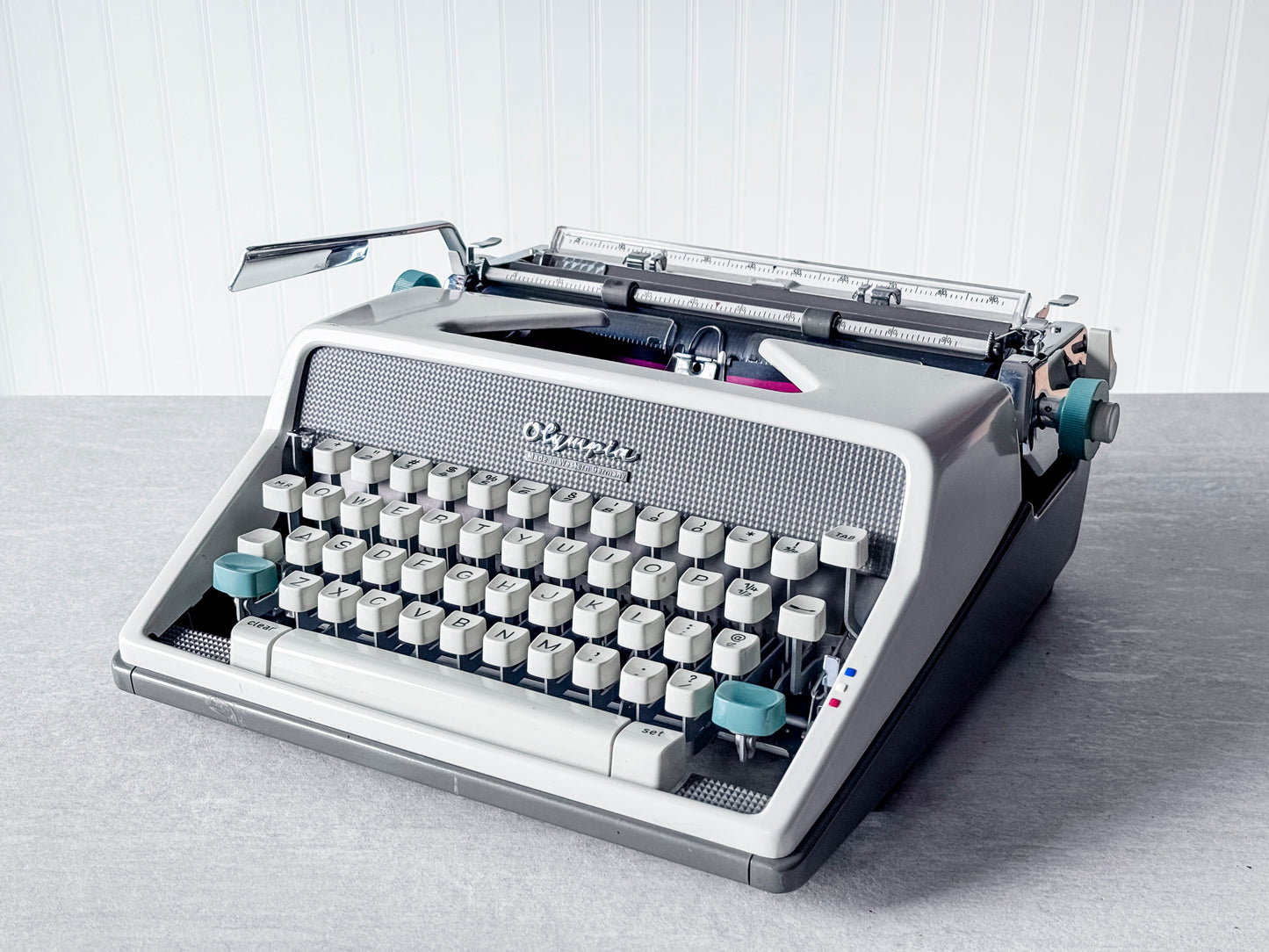 1962 Olympia SM7, white