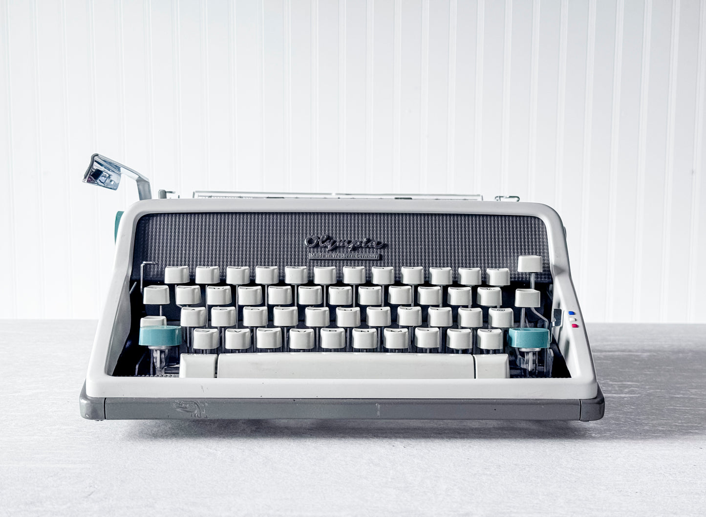 1962 Olympia SM7, white