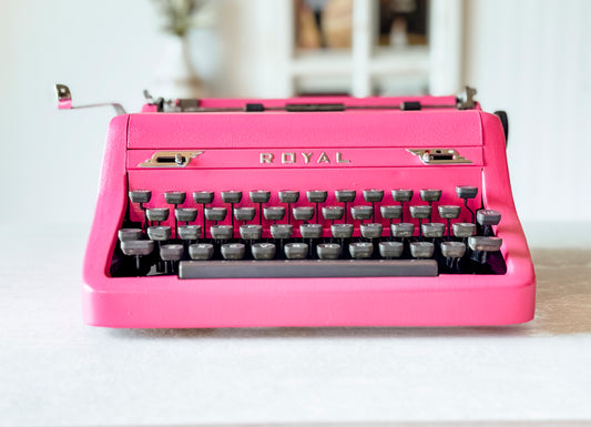 1953 Royal Quiet Deluxe, Pink