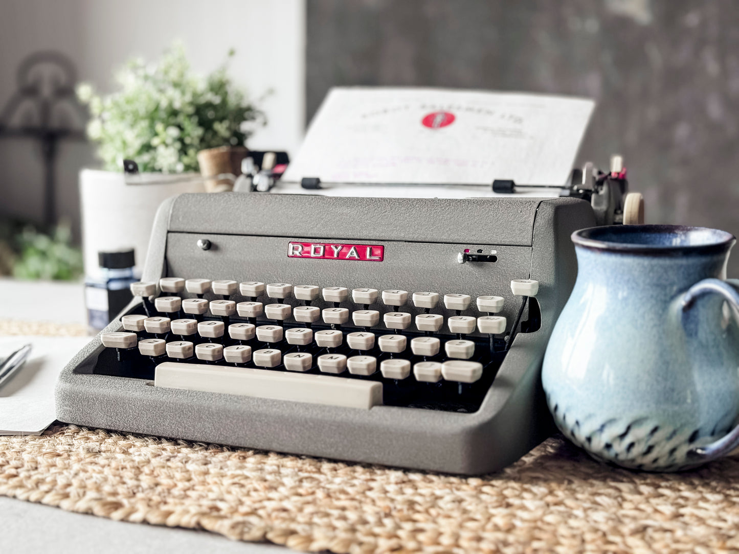 1957 Royal Quiet Deluxe, Gray Crinkle